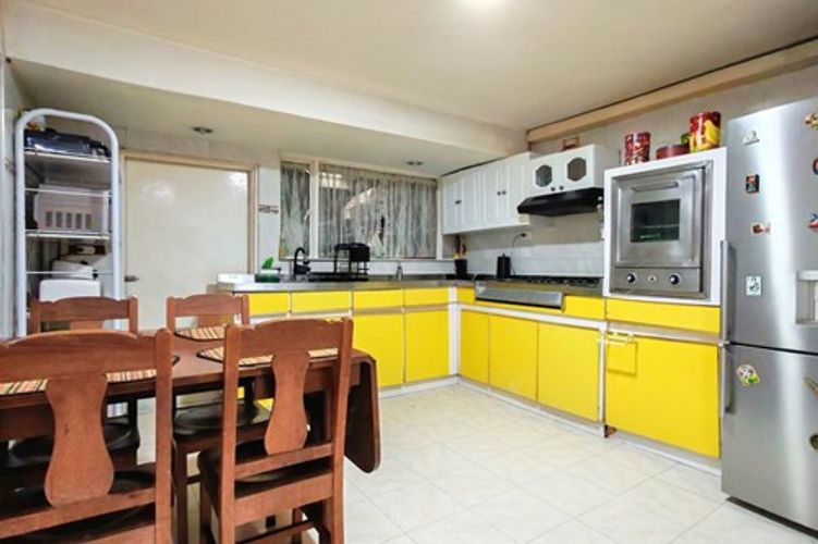 Casa de 4 alcobas en venta en El Contador, Bogotá, 267 m² · foto 7 de 22