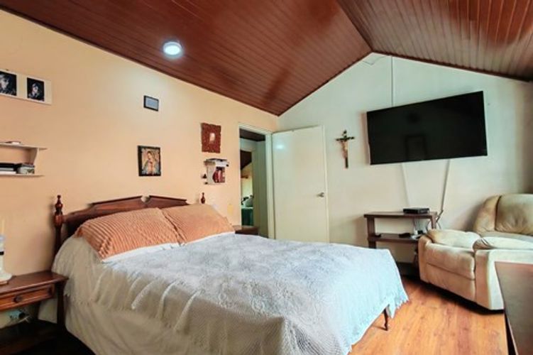 Casa de 4 alcobas en venta en El Contador, Bogotá, 267 m² · foto 16 de 22