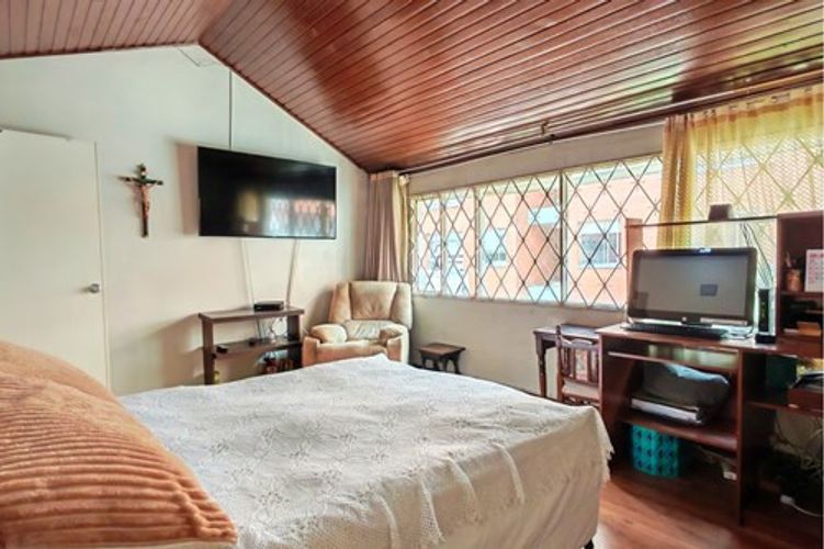 Casa de 4 alcobas en venta en El Contador, Bogotá, 267 m² · foto 17 de 22