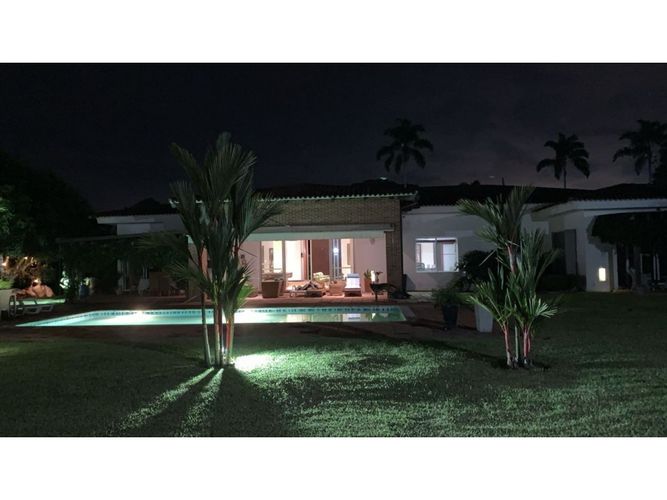 Casa de 3 alcobas en venta en Armenia, 550 m² · foto 5 de 24