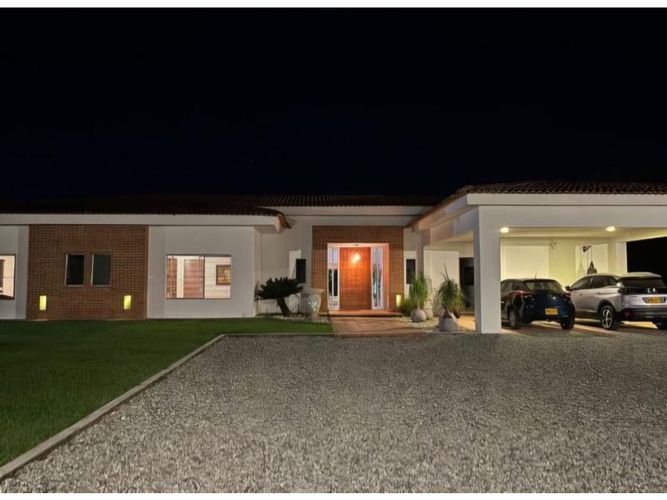Casa de 3 alcobas en venta en Armenia, 550 m² · foto 6 de 24