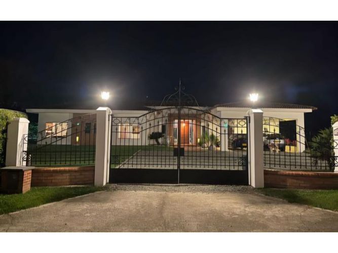 Casa de 3 alcobas en venta en Armenia, 550 m² · foto 9 de 24