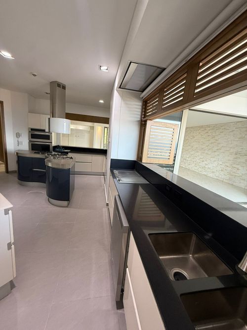 Apartamento de 4 alcobas en venta en Cabecera Del Llano, Bucaramanga, 240 m² · foto 16 de 24