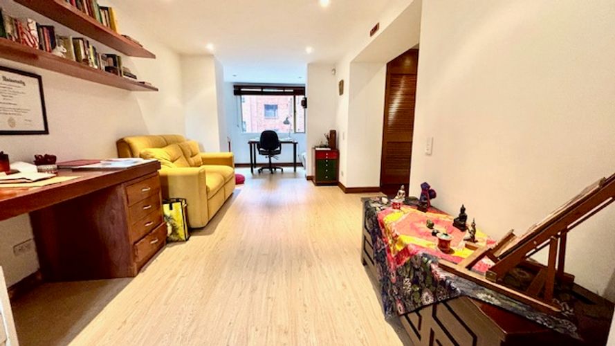 Apartamento de 3 alcobas en venta en Los Rosales, Bogotá, 230 m² · foto 19 de 24