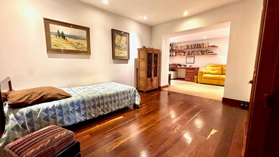 Apartamento de 3 alcobas en venta en Los Rosales, Bogotá, 230 m² · foto 20 de 24
