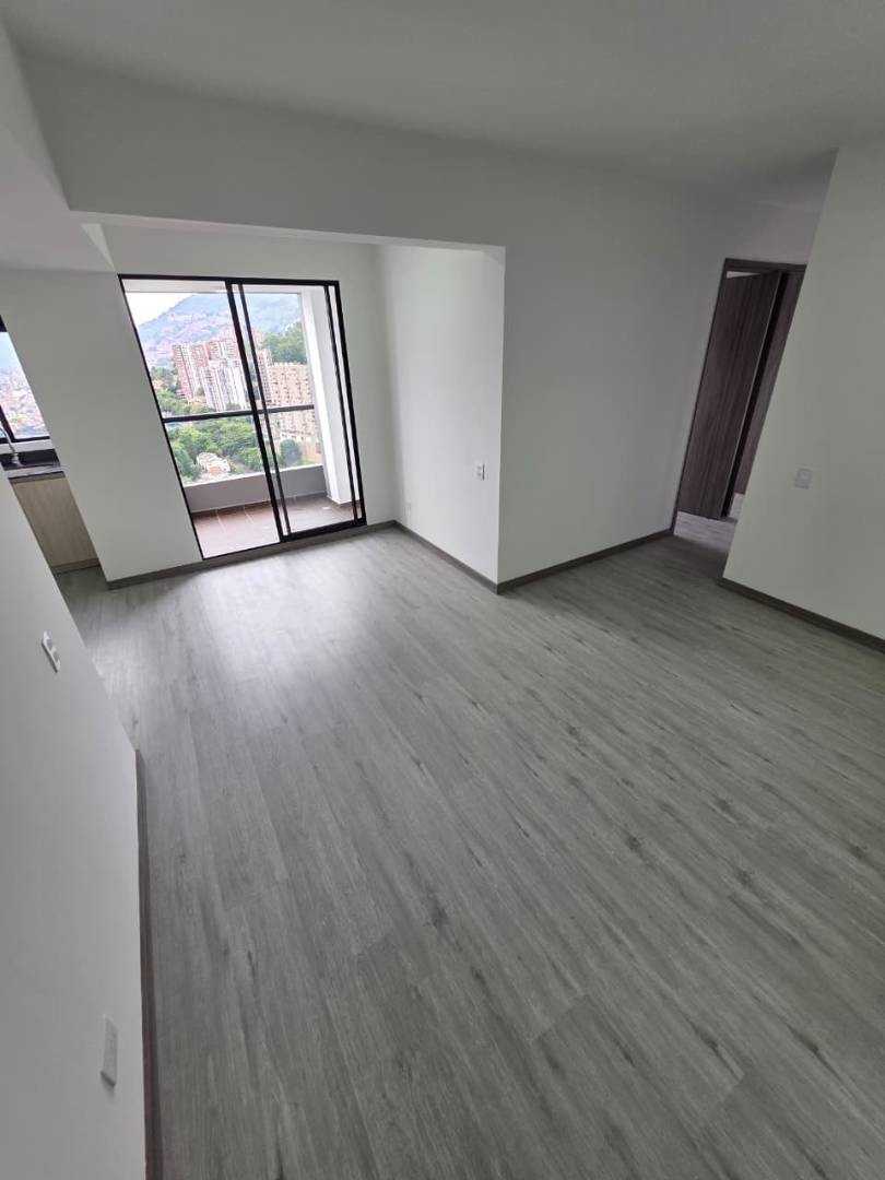 Apartamento en arriendo en Las Palmas, Medellín · foto 2 de 21