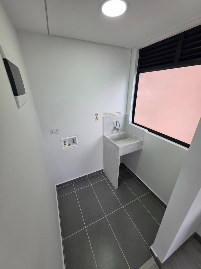 Apartamento en arriendo en Las Palmas, Medellín · foto 5 de 21