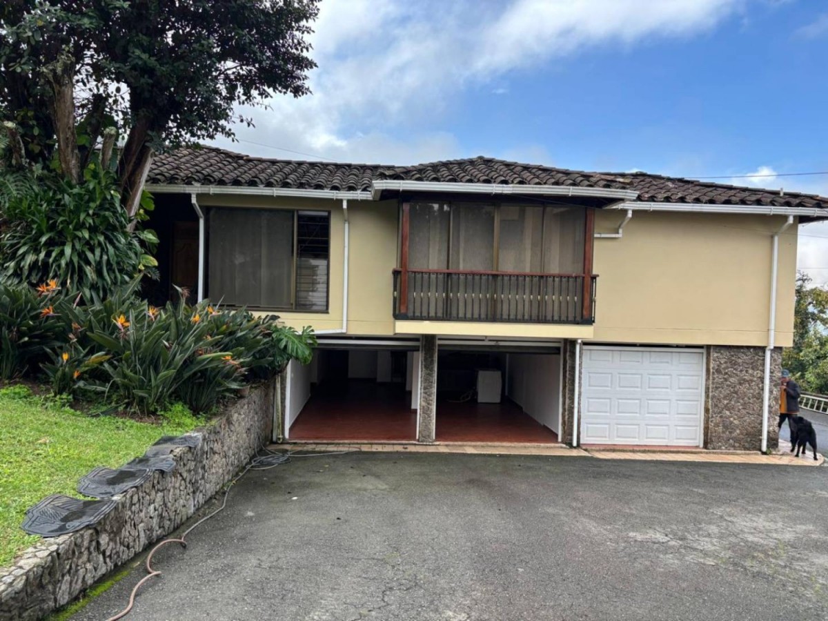Casa en Arriendo en Las palmas, Medellín