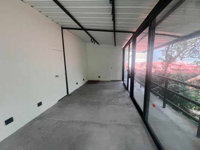 Local en arriendo en El Poblado, Medellín, 40 m² · foto 3 de 7
