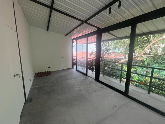 Local en arriendo en El Poblado, Medellín, 40 m² · foto 2 de 7