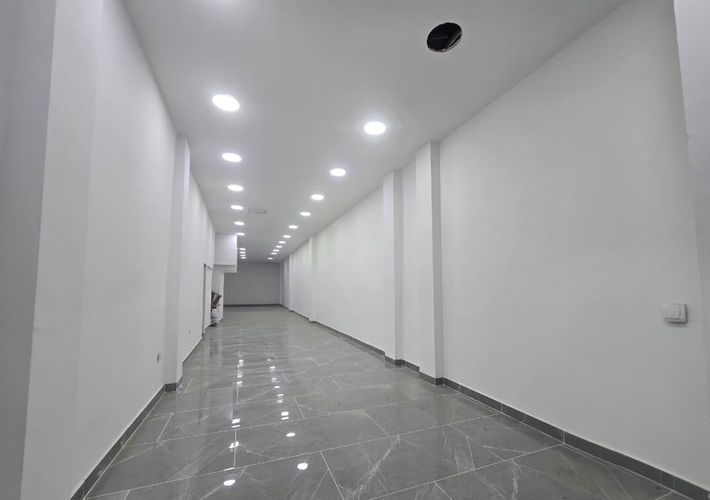 Local en venta en El Poblado, Medellín, 120 m² · foto 9 de 11