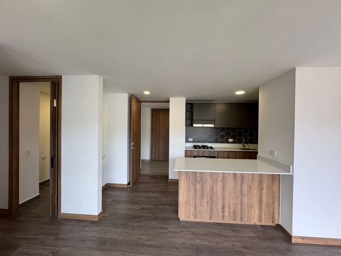 Apartamento de 3 alcobas en arriendo en Las Vegas, Envigado, 86 m² · foto 2 de 20