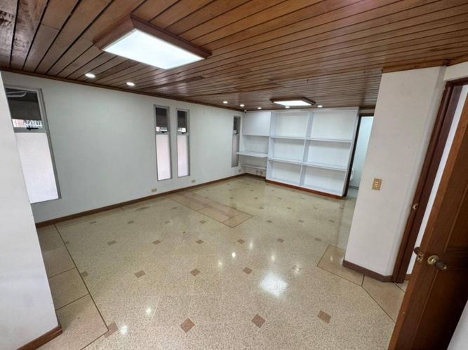 Local en arriendo en El Poblado, Medellín, 75 m² · foto 6 de 13