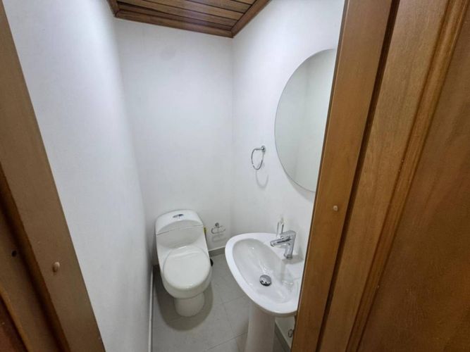 Local en arriendo en El Poblado, Medellín, 75 m² · foto 8 de 13