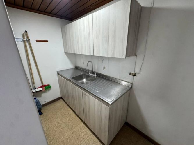 Local en arriendo en El Poblado, Medellín, 75 m² · foto 12 de 13