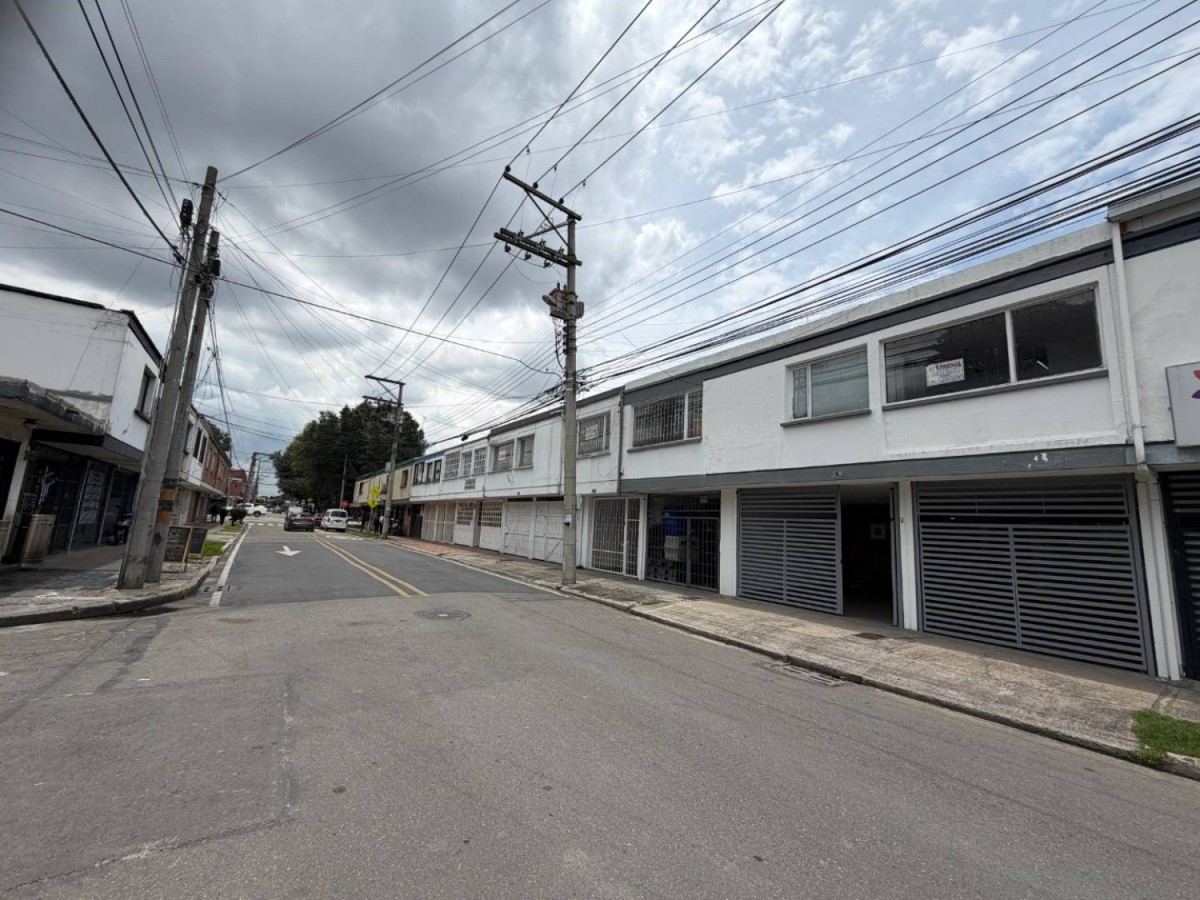 Casa en arriendo en Polo Club, Bogotá · foto 2 de 24
