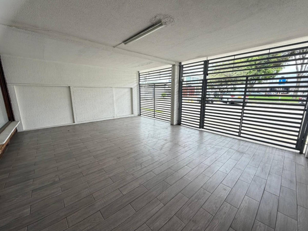 Casa en arriendo en Polo Club, Bogotá · foto 6 de 24