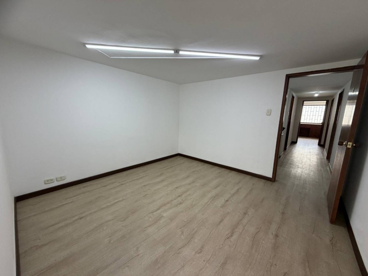Casa en arriendo en Polo Club, Bogotá · foto 18 de 24