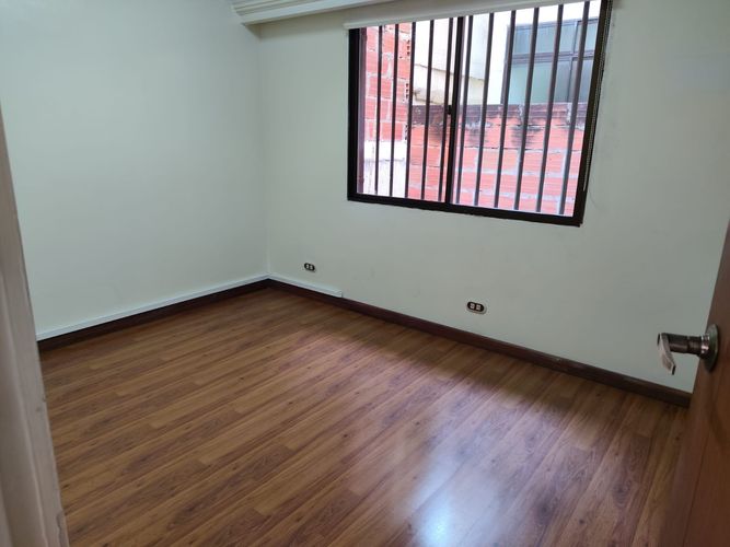 Casa de 4 alcobas en venta en La Gloria, Medellín, 170 m² · foto 13 de 19