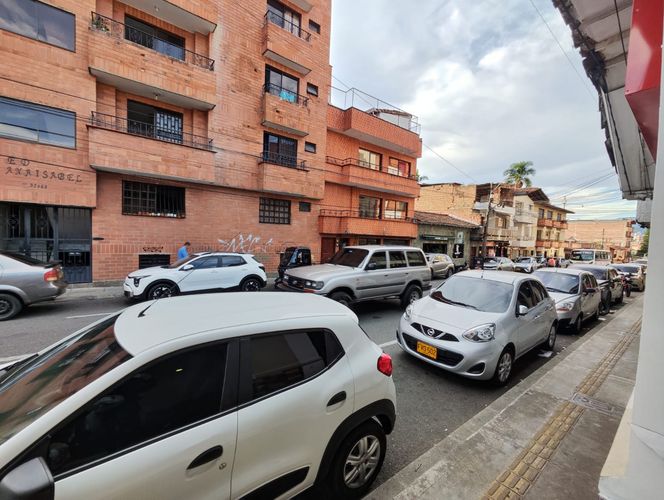 Local en arriendo en Camino Verde, Envigado, 40 m² · foto 8 de 10