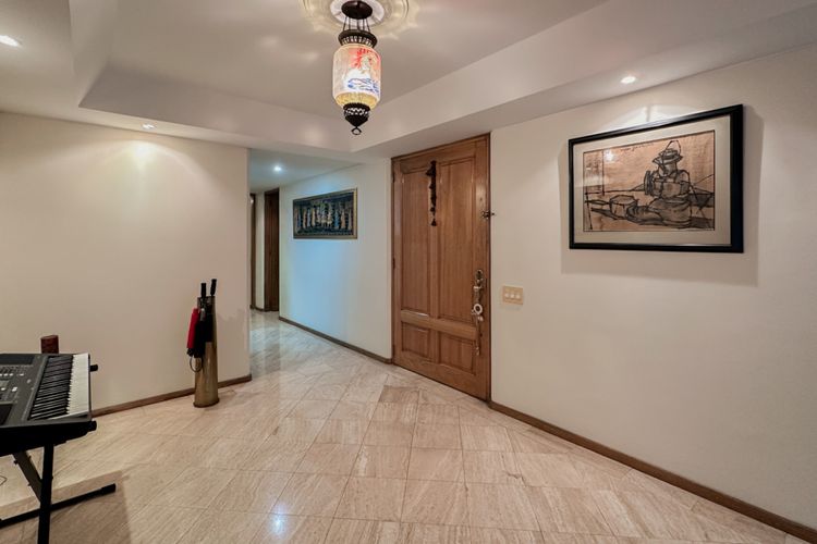 Apartamento de 3 alcobas en venta en El Retiro, Bogotá, 229 m² · foto 5 de 24