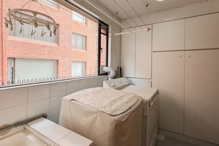 Apartamento de 3 alcobas en venta en El Retiro, Bogotá, 229 m² · foto 8 de 24
