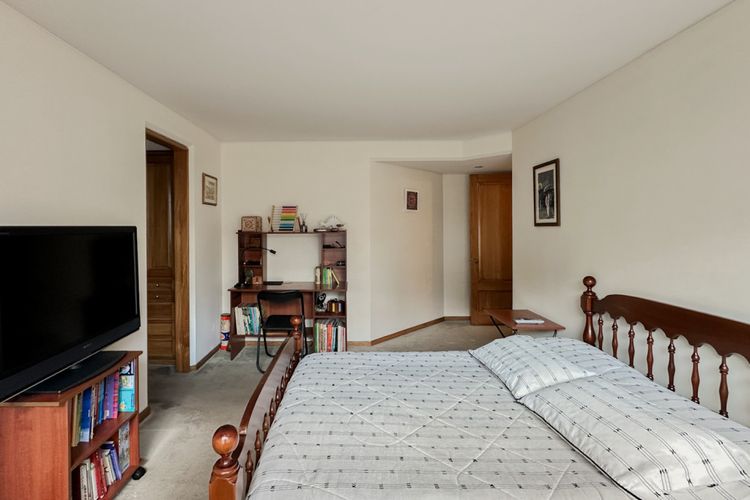 Apartamento de 3 alcobas en venta en El Retiro, Bogotá, 229 m² · foto 18 de 24