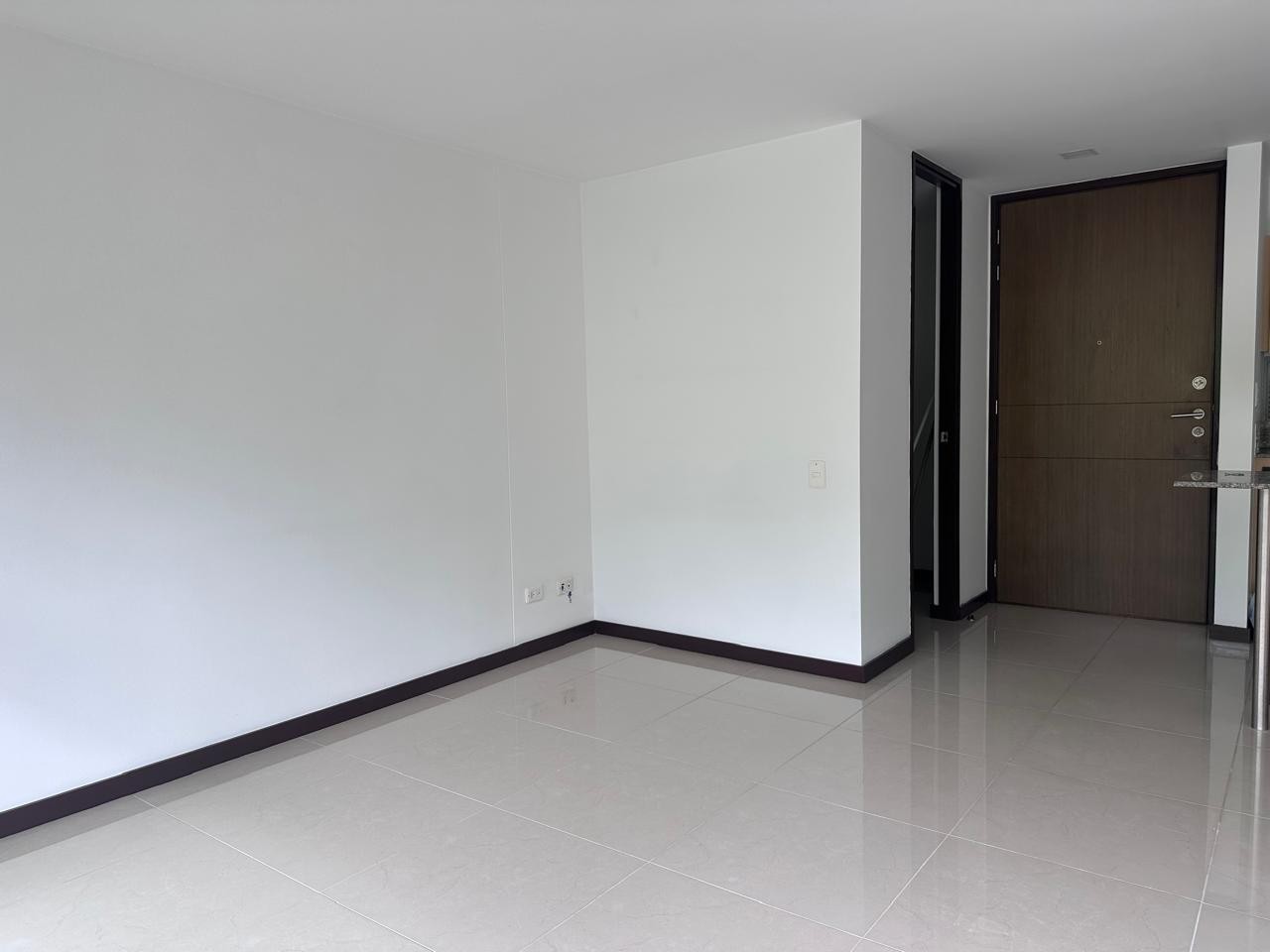 Apartamento en arriendo en El Poblado, Medellín · foto 8 de 16