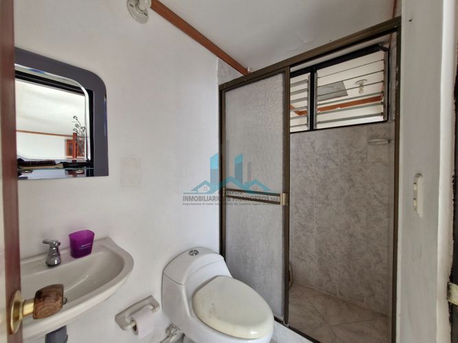 Casa de 5 alcobas en arriendo en Girardot, Girardot, 272 m² · foto 17 de 24