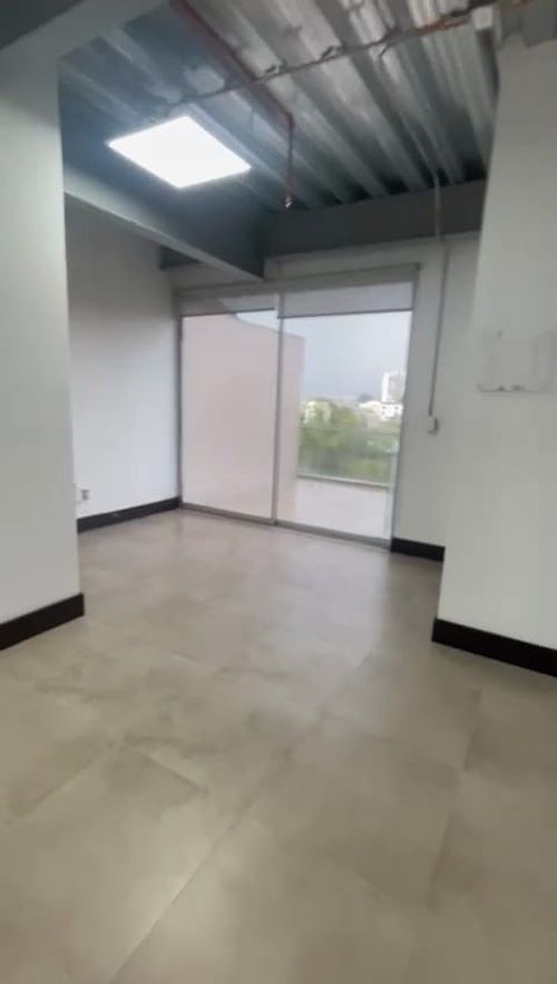 Oficina en arriendo en Pinares, Pereira, 40 m² · foto 2 de 13