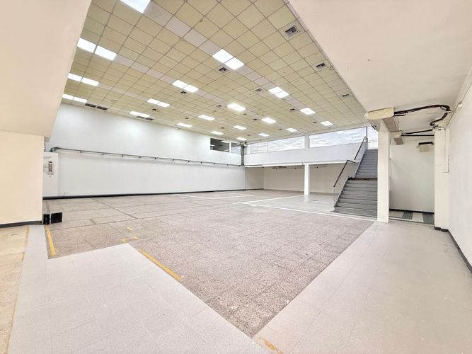 Local en arriendo en Sector Plaza De Bolivar, Pereira, 1150 m² · foto 2 de 17