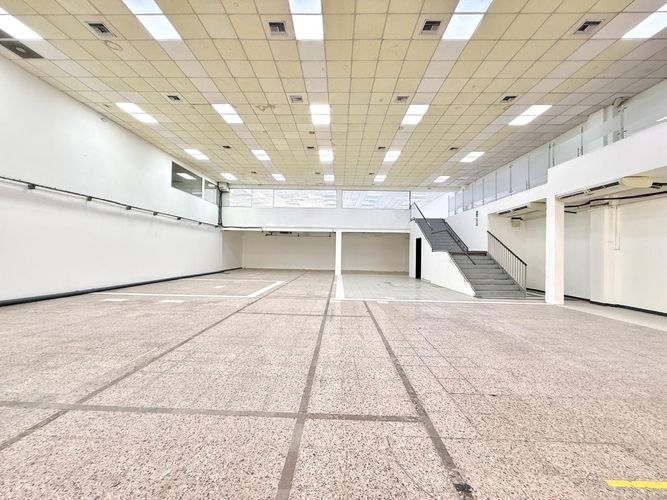 Local en arriendo en Sector Plaza De Bolivar, Pereira, 1150 m² · foto 5 de 17