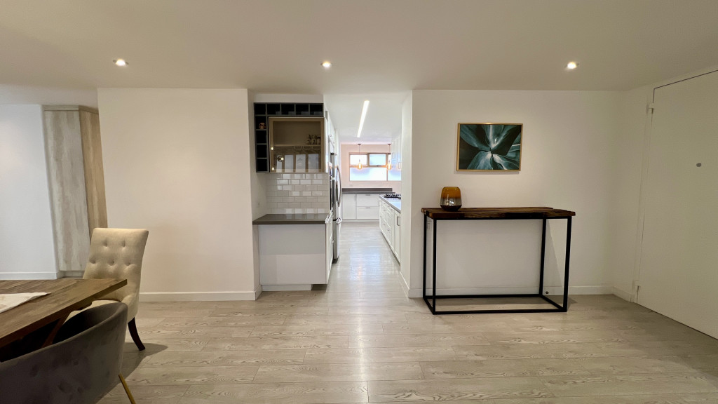 Apartamento en arriendo en El Poblado, Medellín · foto 4 de 24