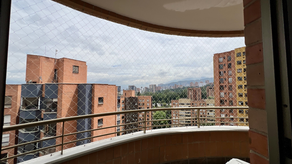 Apartamento en arriendo en El Poblado, Medellín · foto 21 de 24
