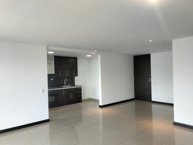 Apartamento de 2 alcobas en arriendo en El Poblado, Medellín, 85 m² · foto 6 de 15