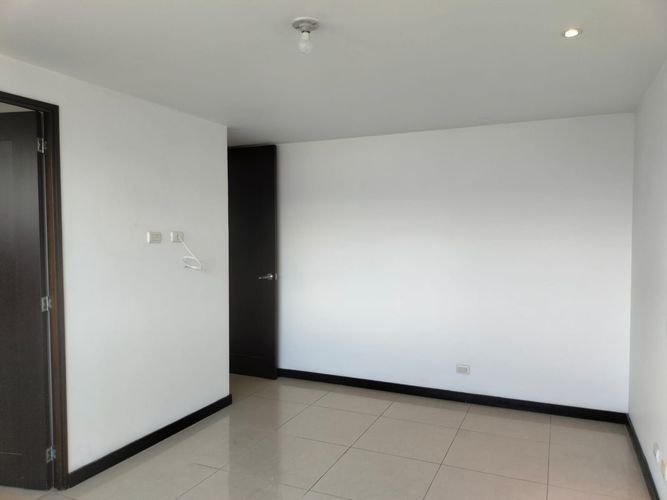 Apartamento de 2 alcobas en arriendo en El Poblado, Medellín, 85 m² · foto 9 de 15