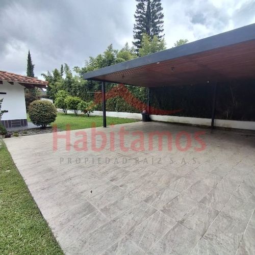 Casa de 3 alcobas en venta en Llano Grande, Rionegro, 1200 m² · foto 2 de 22