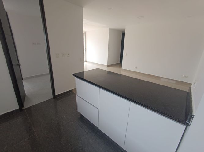 Apartamento de 3 alcobas en venta en Altos De Riomar, Barranquilla, 115 m² · foto 5 de 22