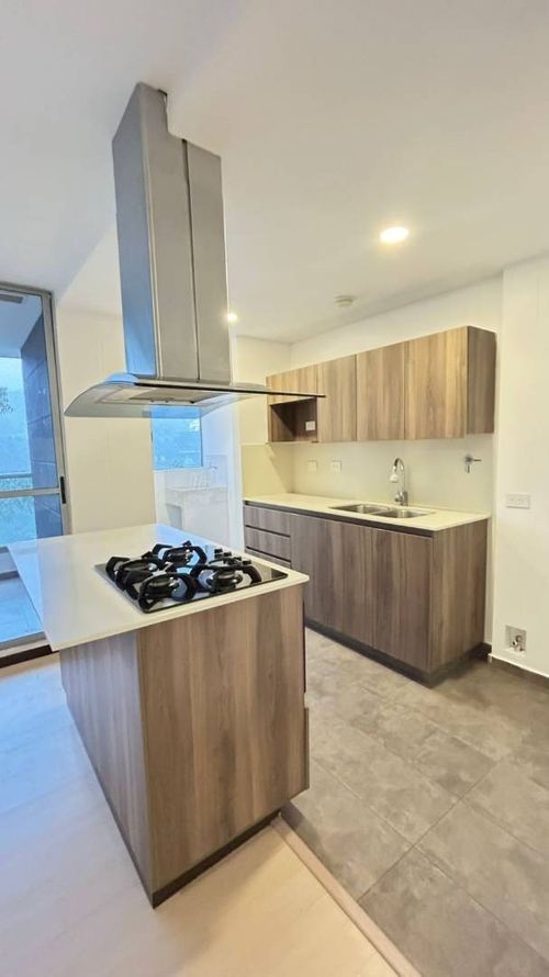 Apartamento de 3 alcobas en arriendo en Zuñiga, Medellín, 105 m² · foto 2 de 24