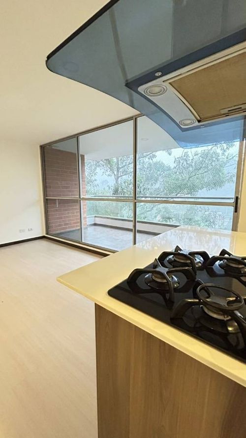 Apartamento de 3 alcobas en arriendo en Zuñiga, Medellín, 105 m² · foto 6 de 24