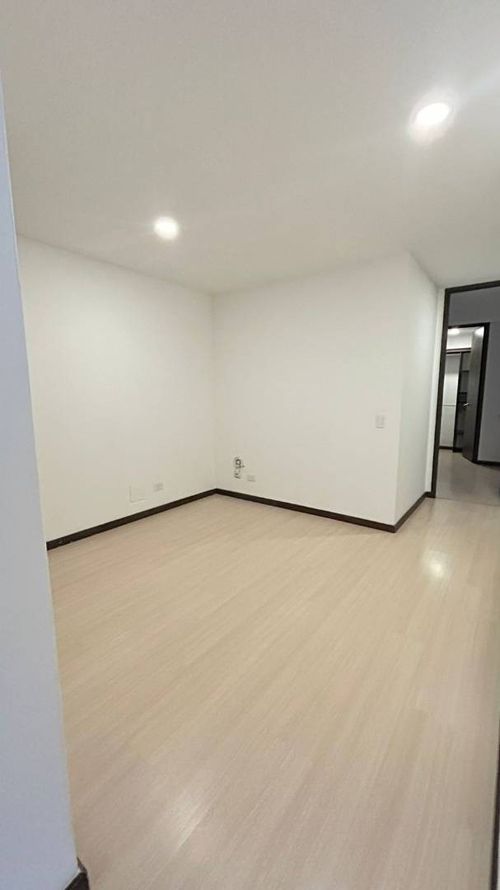 Apartamento de 3 alcobas en arriendo en Zuñiga, Medellín, 105 m² · foto 9 de 24
