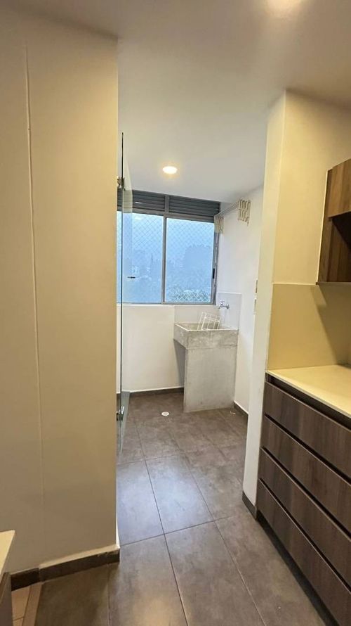 Apartamento de 3 alcobas en arriendo en Zuñiga, Medellín, 105 m² · foto 10 de 24