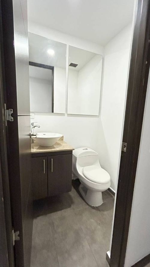 Apartamento de 3 alcobas en arriendo en Zuñiga, Medellín, 105 m² · foto 19 de 24