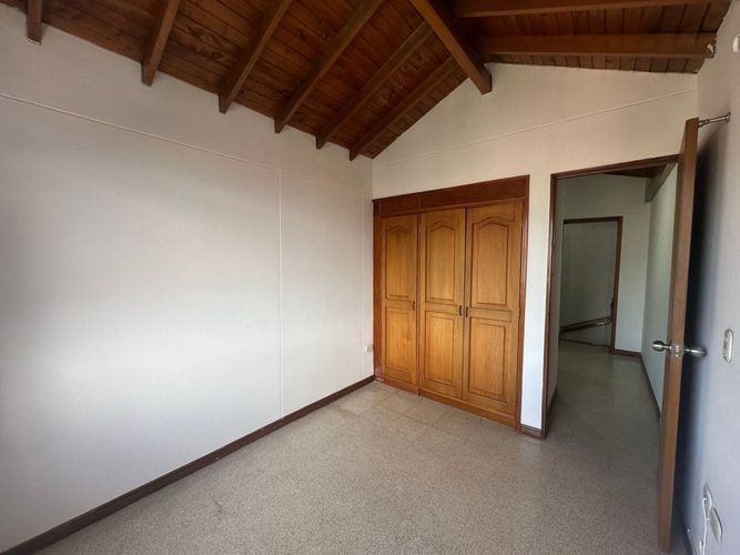 Casa de 4 alcobas en venta en Loma De Los Bernal, Medellín, 130 m² · foto 16 de 21