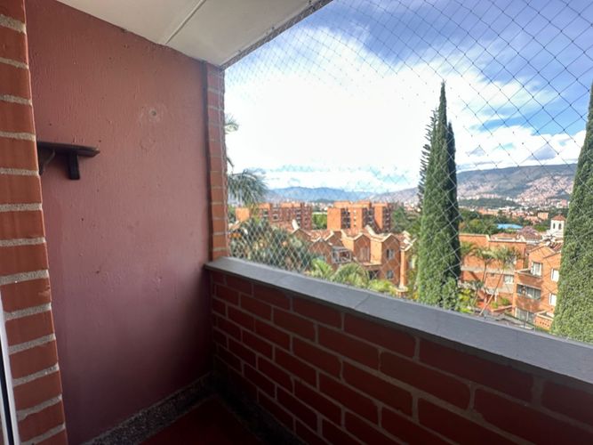 Casa de 4 alcobas en venta en Loma De Los Bernal, Medellín, 130 m² · foto 8 de 21