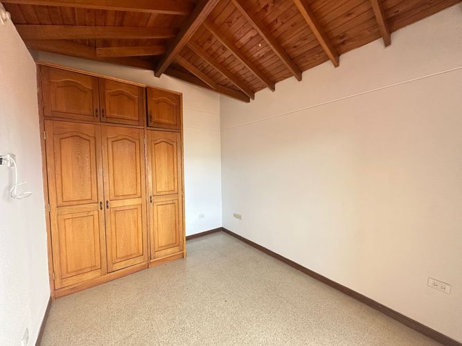 Casa de 4 alcobas en venta en Loma De Los Bernal, Medellín, 130 m² · foto 18 de 21