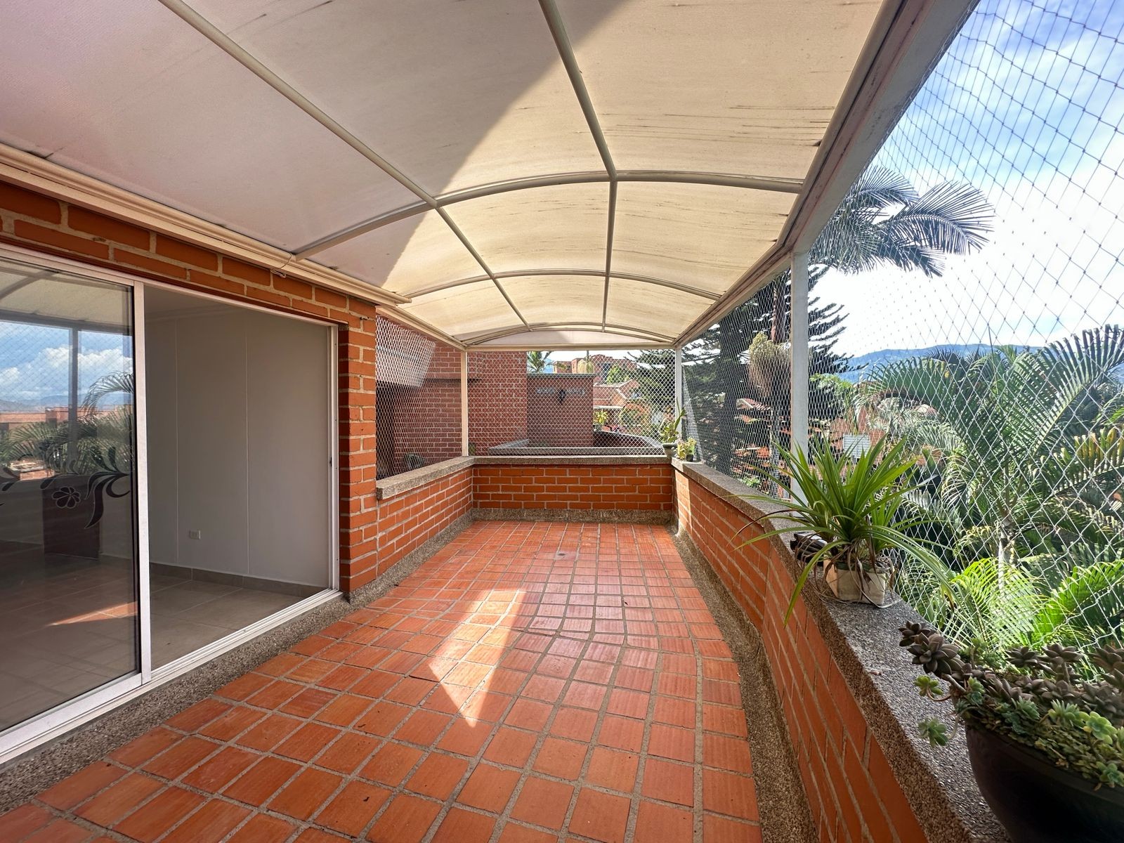 4BR House in Loma de los bernal (130 m²) for Sale - 2