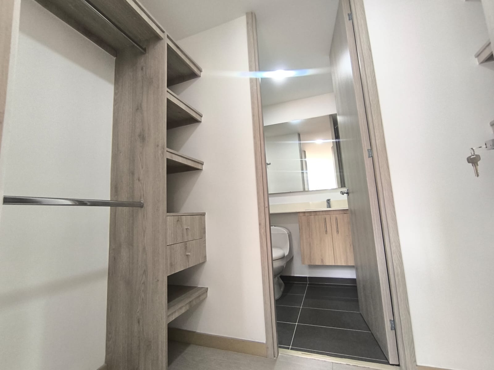 Apartamento en venta en Las Antillas, Envigado · foto 5 de 13