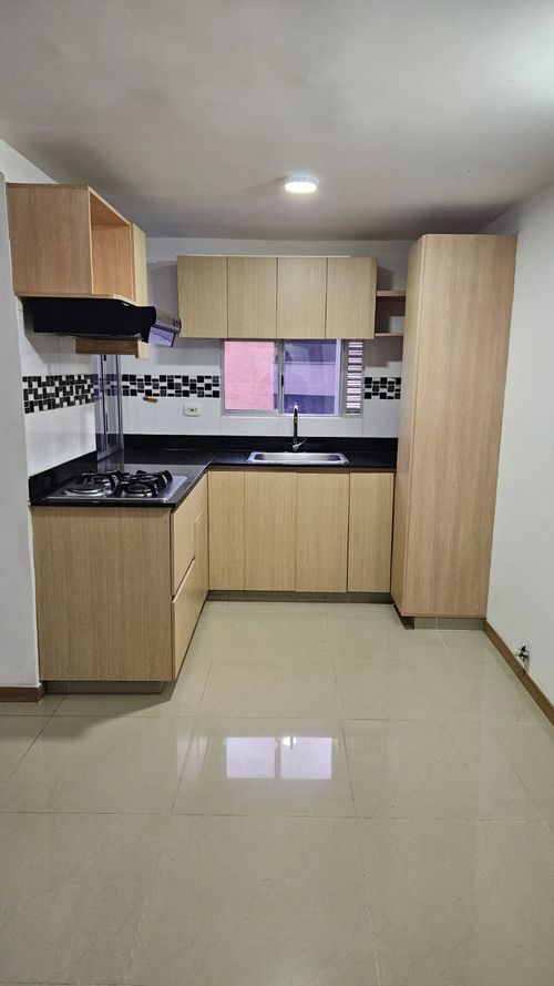Apartamento de 3 alcobas en venta en Las Antillas, Envigado, 64 m² · foto 2 de 14