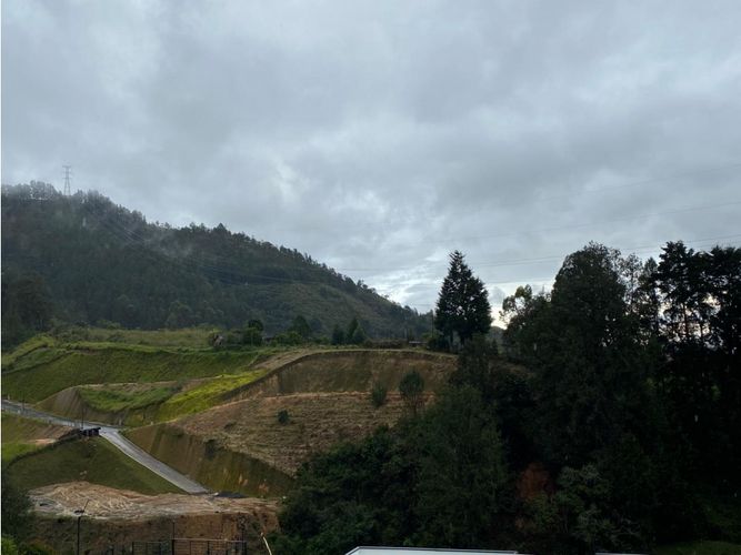Lote en venta en La Clara, Guarne, 2795 m² · foto 2 de 5